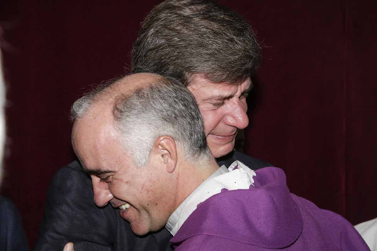 Cayetana de Alba no tiene quien pague 6 euros por su misa diaria