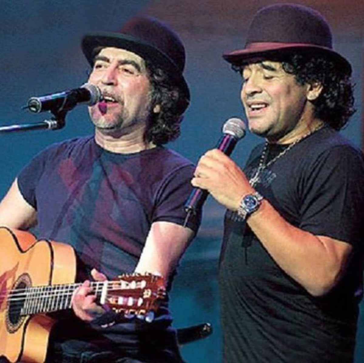 Julio Iglesias y otros famosos que lloran la muerte de Maradona