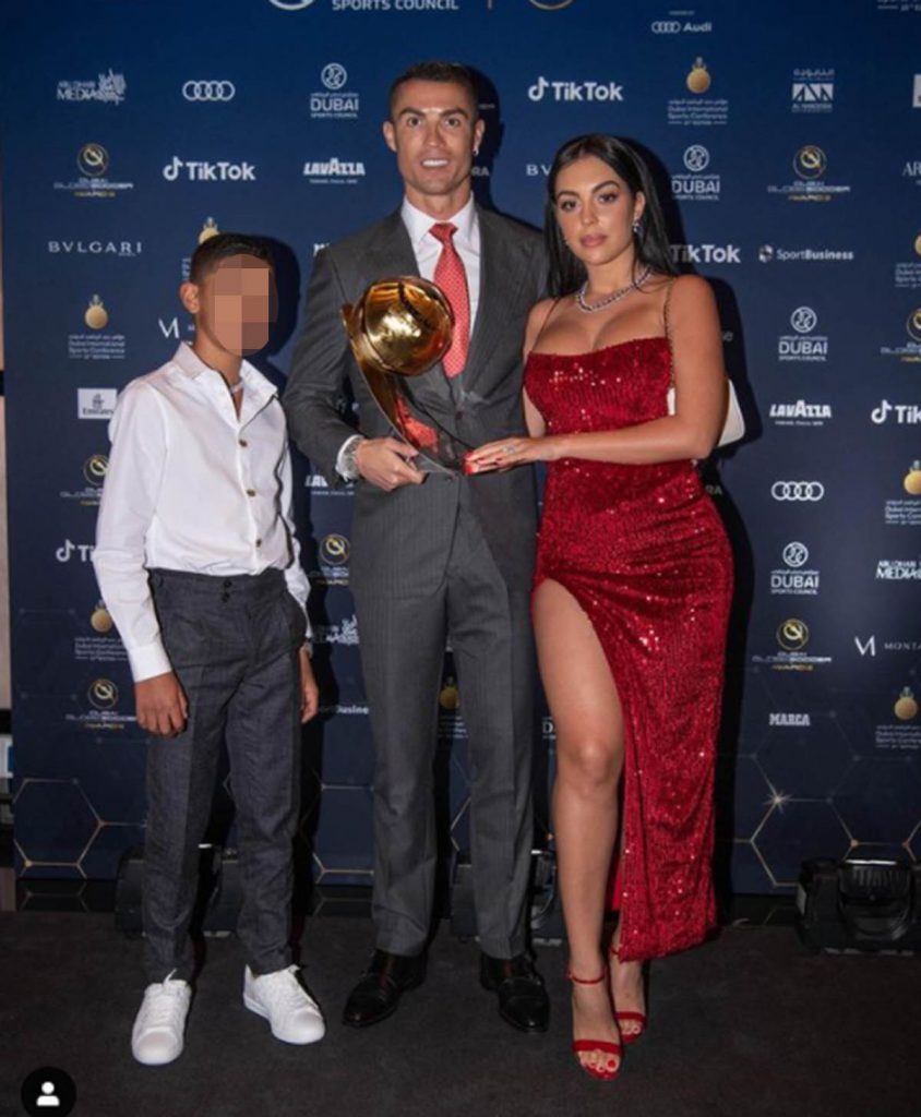 Georgina Rodríguez eclipsa a Cristiano Ronaldo en su gran noche: nombrado mejor jugador del siglo