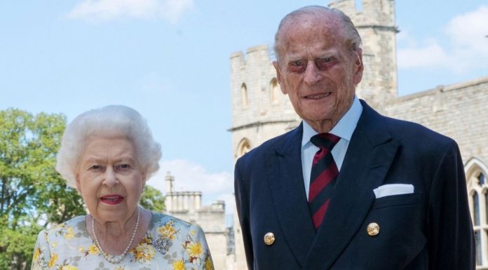 La reina Isabel II y el Duque de Edimburgo reciben la vacuna contra el coronavirus