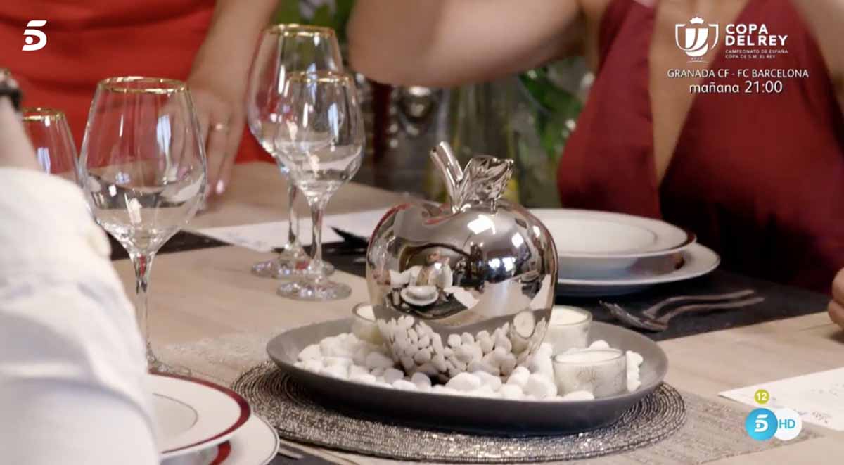 Ana María Aldón y José Ortega Cano enseñan los rincones de su casa en 'Ven a cenar conmigo: Gourmet Edition'