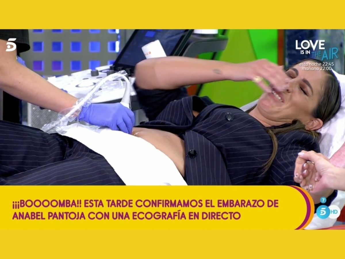 Aluvión de críticas a Anabel Pantoja por su falso embarazo y su ecografía en directo