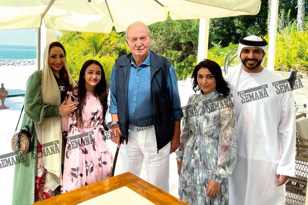 Las infantas Elena y Cristina regresan a Abu Dabi para ver al rey Juan Carlos