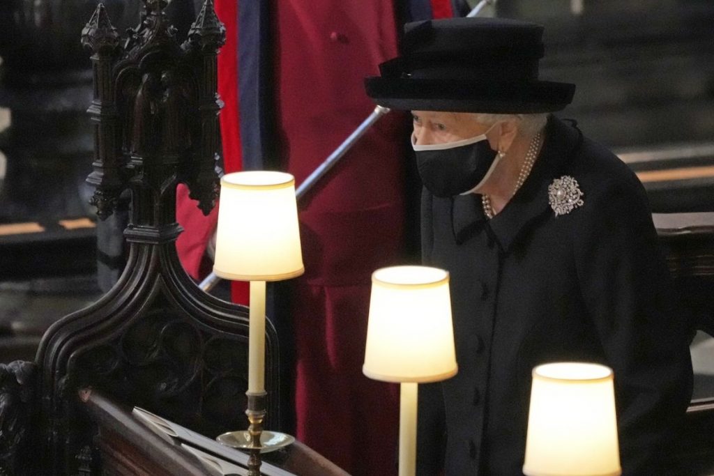Lo que hizo la reina Isabel II tras el funeral de Felipe de Edimburgo
