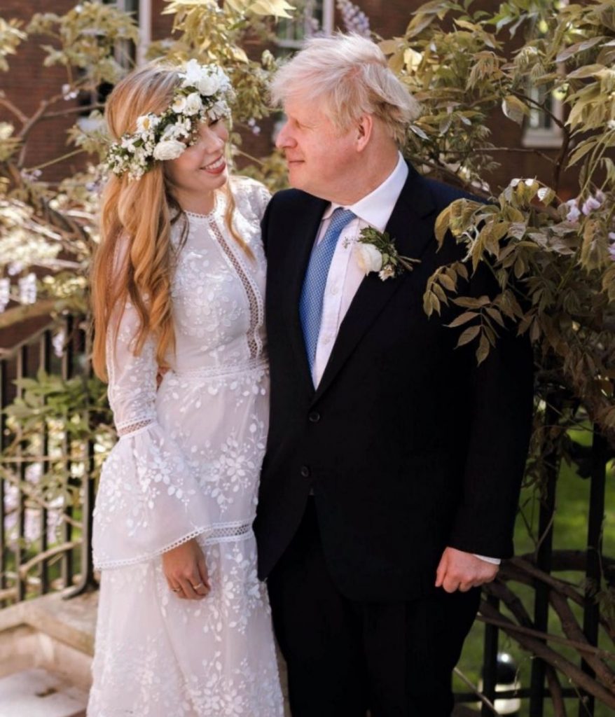 Primeras imágenes de Boris Johnson y Carrie Symonds como marido y mujer