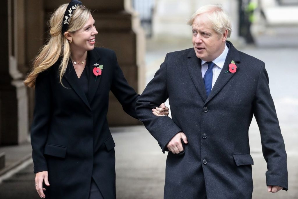 Primeras imágenes de Boris Johnson y Carrie Symonds como marido y mujer