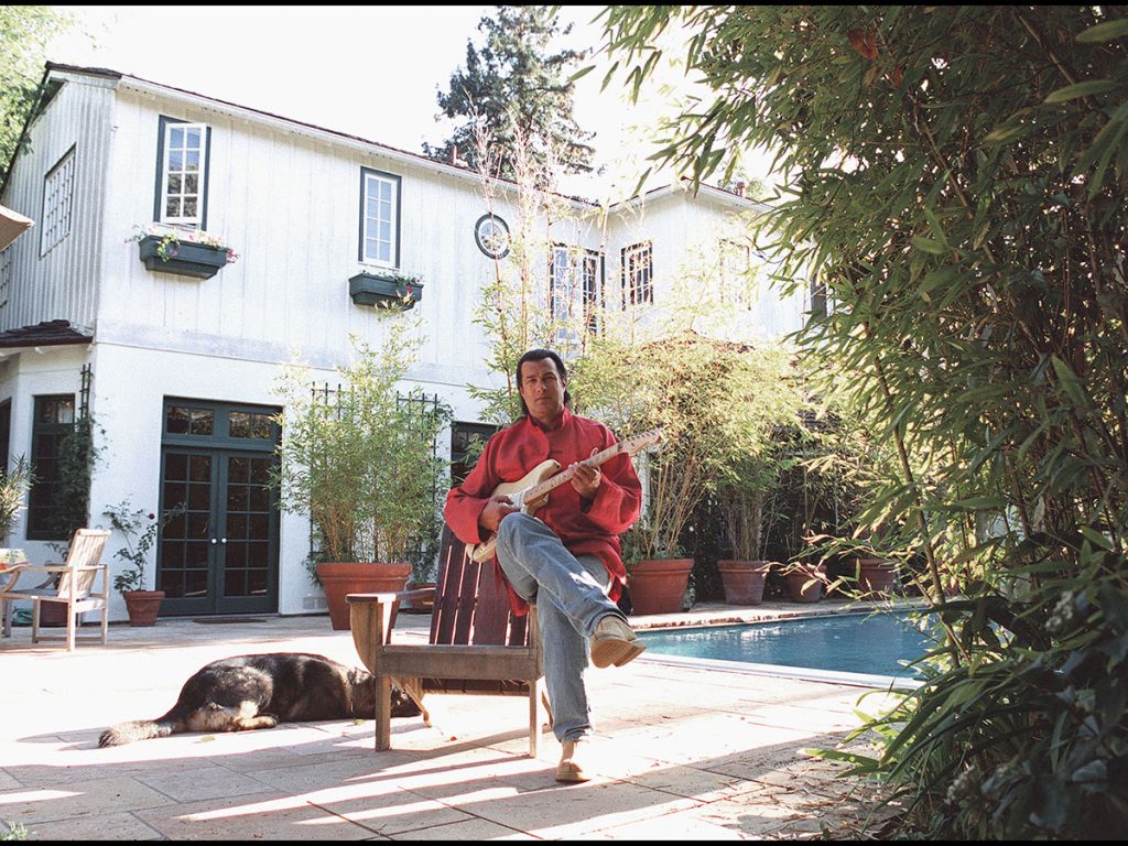 Steven Seagal vende su casa de Arizona por 2,9 millones y deja de ser vecino de Michael Phelps