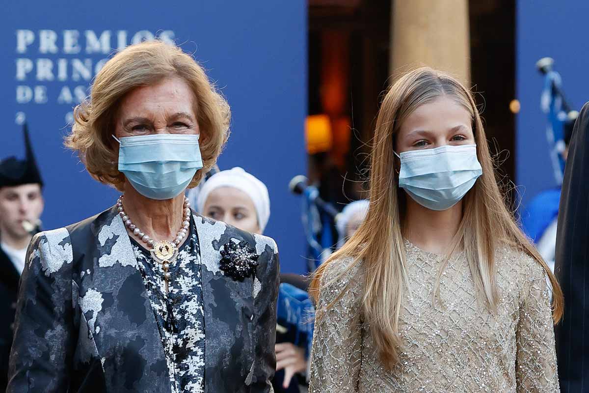 Queen Sofia of Greece and Princess of Asturias Leonor de Borbon arrive the delivery of Princess of Asturias Awards 2020, in Oviedo, on Friday 16 October 2020. arrive the delivery of Princess of Asturias Awards 2020, in Oviedo, on Friday 16 October 2020.