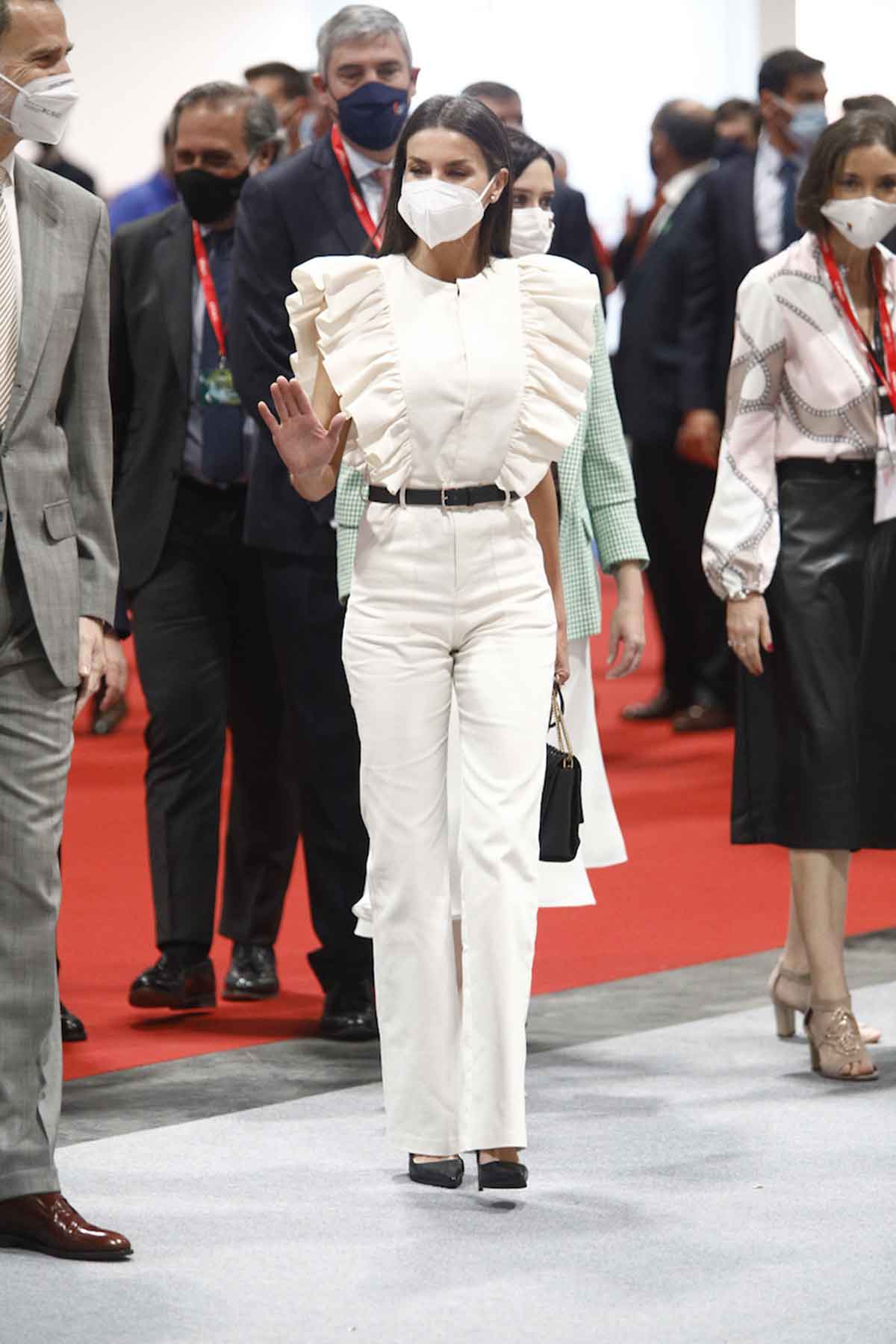 La Reina Letizia sorprende en FITUR con el mono mas fashion de Inés Domecq