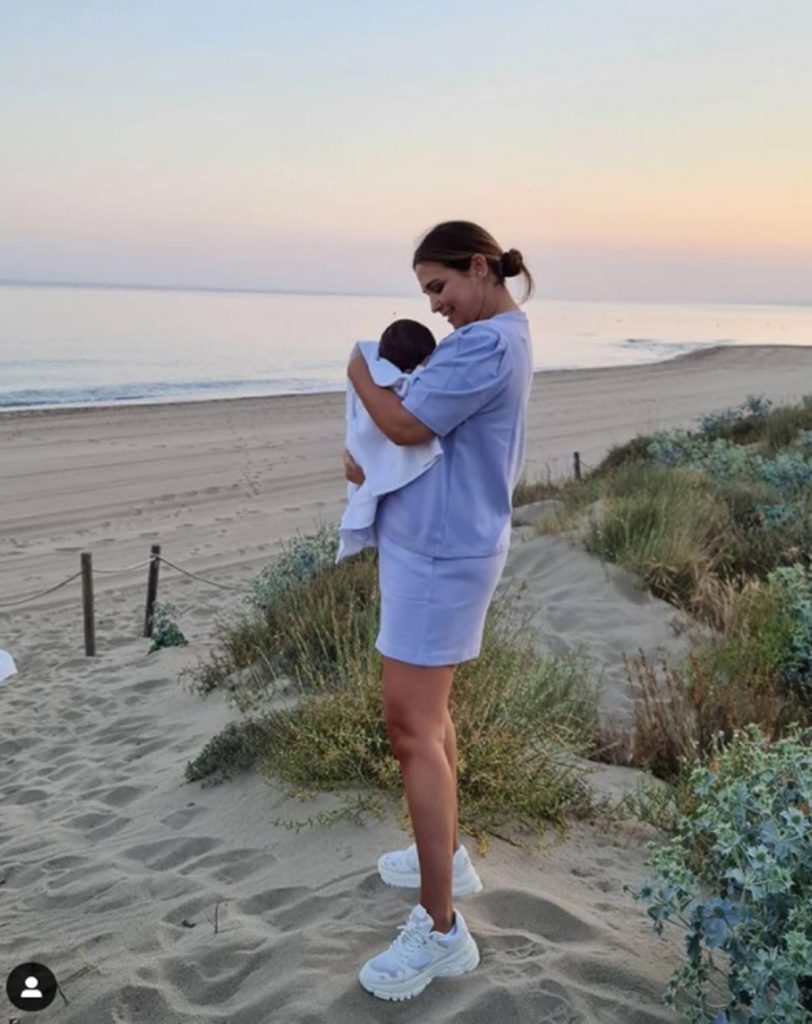 Paula Echevarría comparte la primera vez de su bebé cerca del mar
