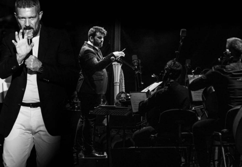 Antonio Banderas sorprende en el Festival Starlite de Marbella como director de orquesta