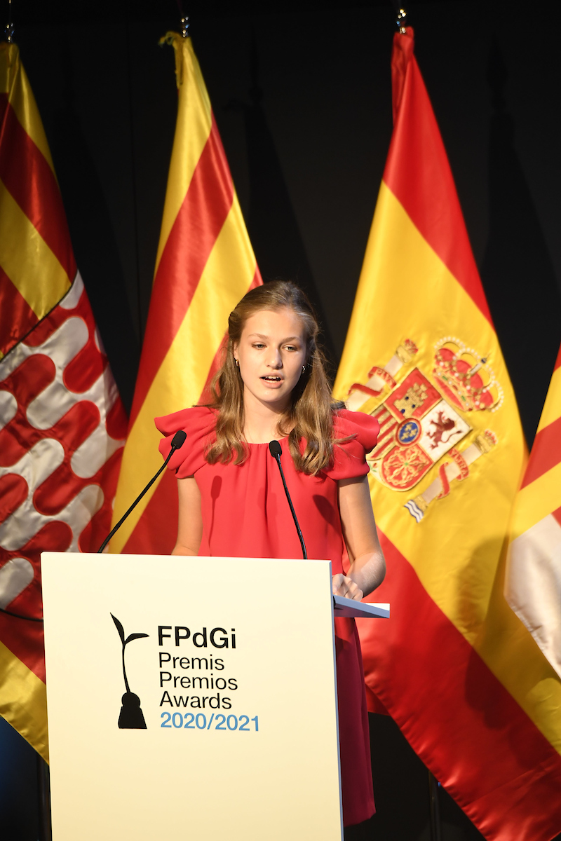 Leonor vuelve a presumir de idiomas en los Premios Princesa de Girona