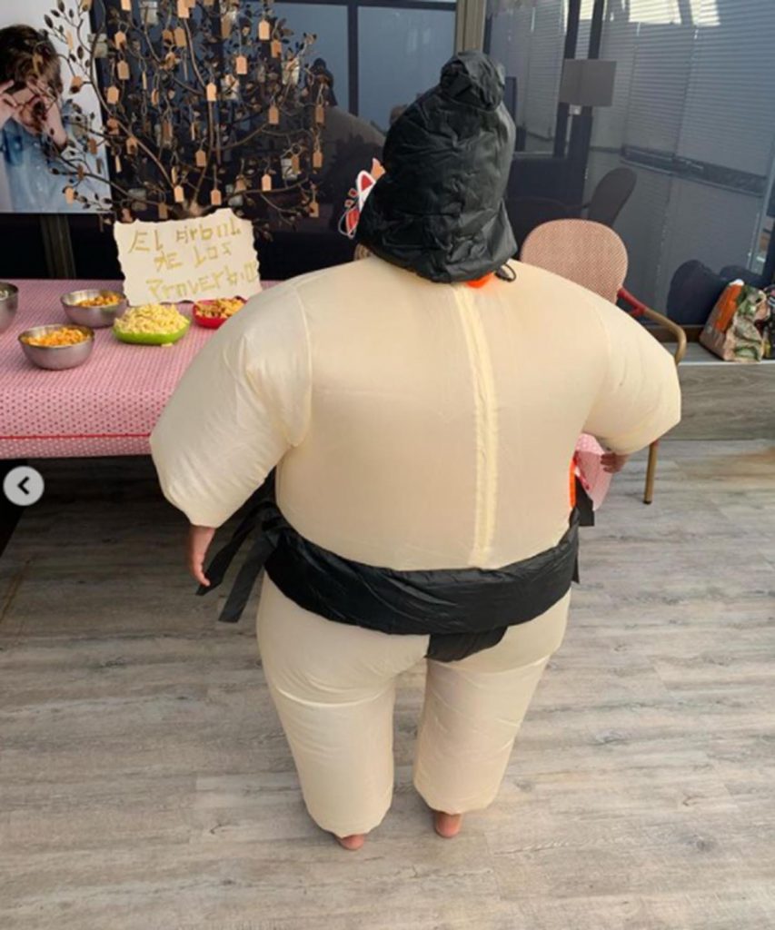 El fiestón de cumpleaños de Alba Carrillo con su hijo disfrazado de sumo