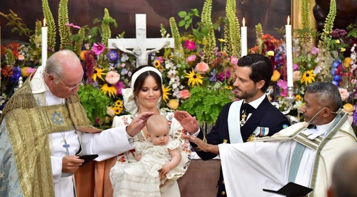 Carlos Felipe y Sofía de Suecia celebran el bautizo del príncipe Julian, su tercer hijo