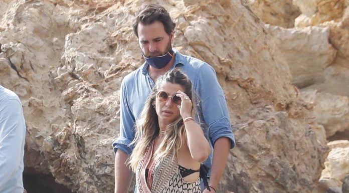 Elena Tablada y Javier Ungría, de vacaciones en Ibiza