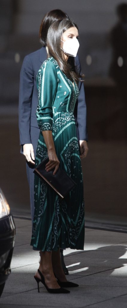 La mejor inversión de Letizia fue este vestido plisado verde