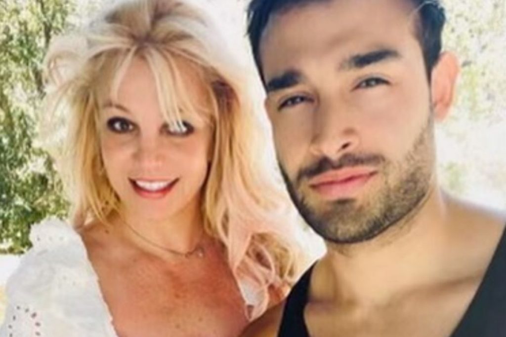 Britney Spears dice adiós a las redes sociales tras anunciar su compromiso con Sam Asghari