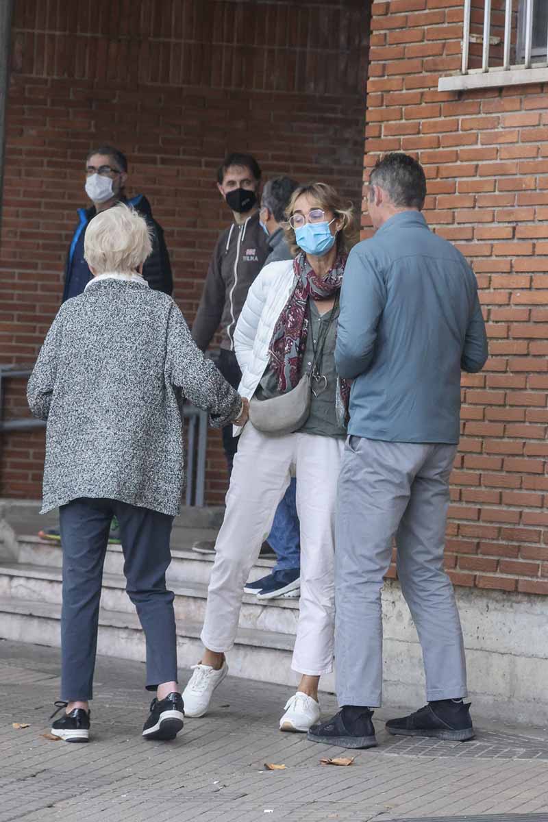 Iñaki Urdangarin, de paseo con su madre sin la Infanta Cristina tras su aniversario de boda