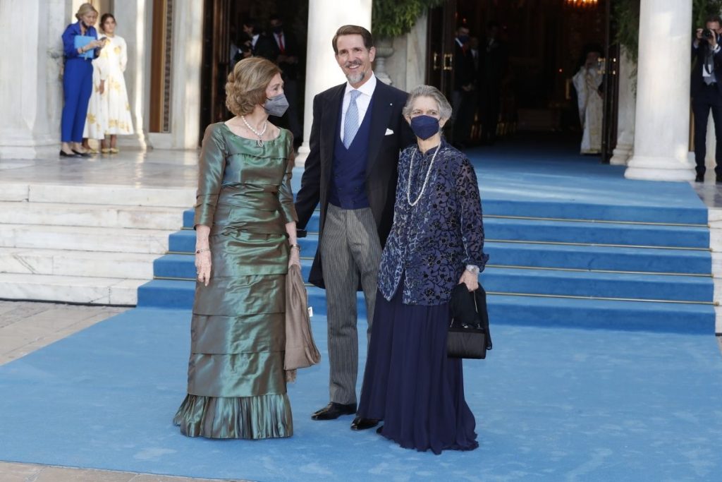 La Reina Sofía, Elena de Borbón y Beatriz de York, las primeras invitadas en llegar a la boda del Príncipe Philippos y Nina Flohr