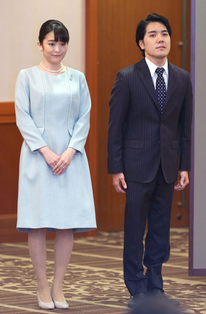 El marido de Mako de Japón aprueba (a la tercera) su examen de Derecho