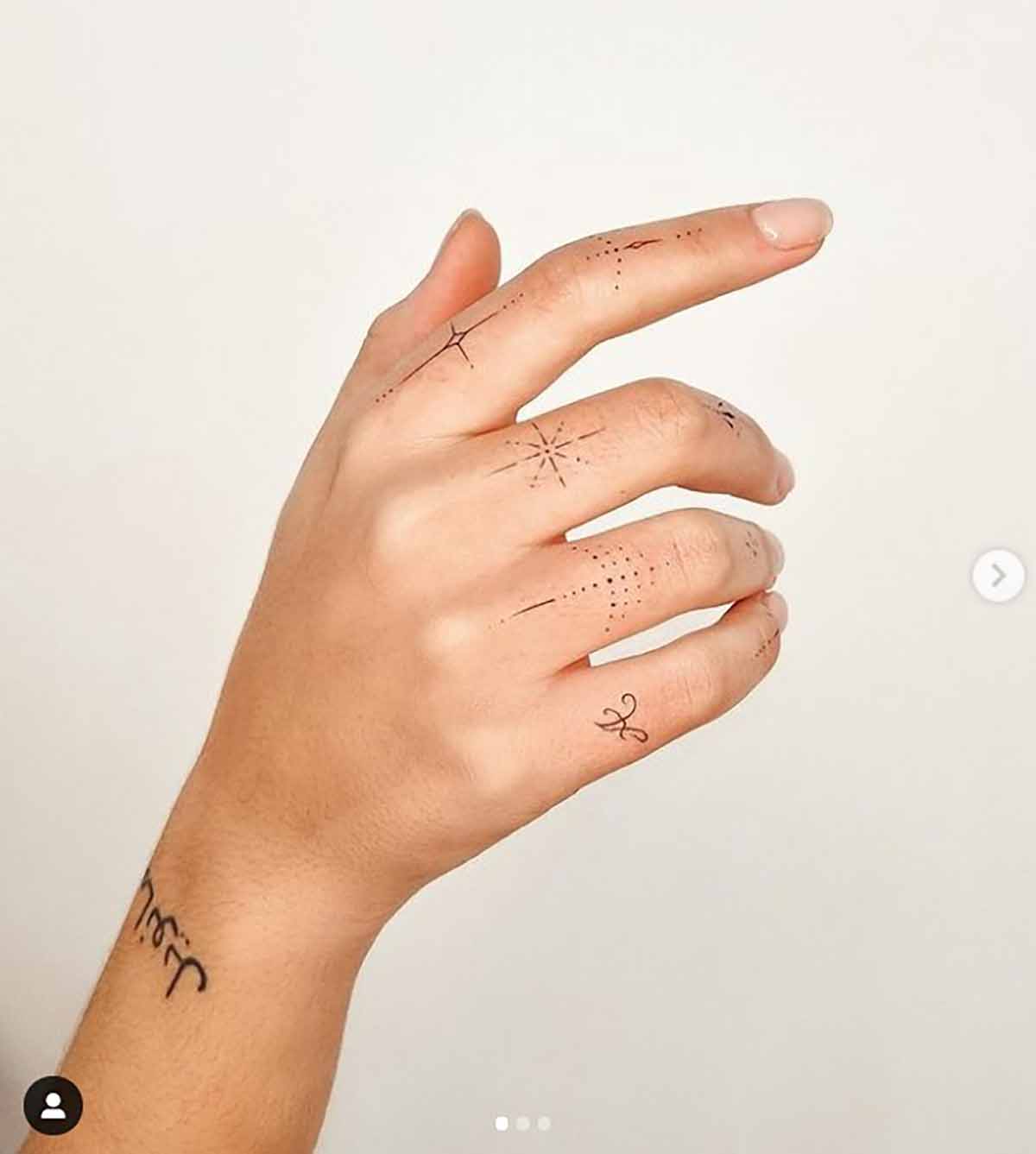 Alba Díaz sorprende con sus nuevos tatuajes de estilo 'Fine Line'