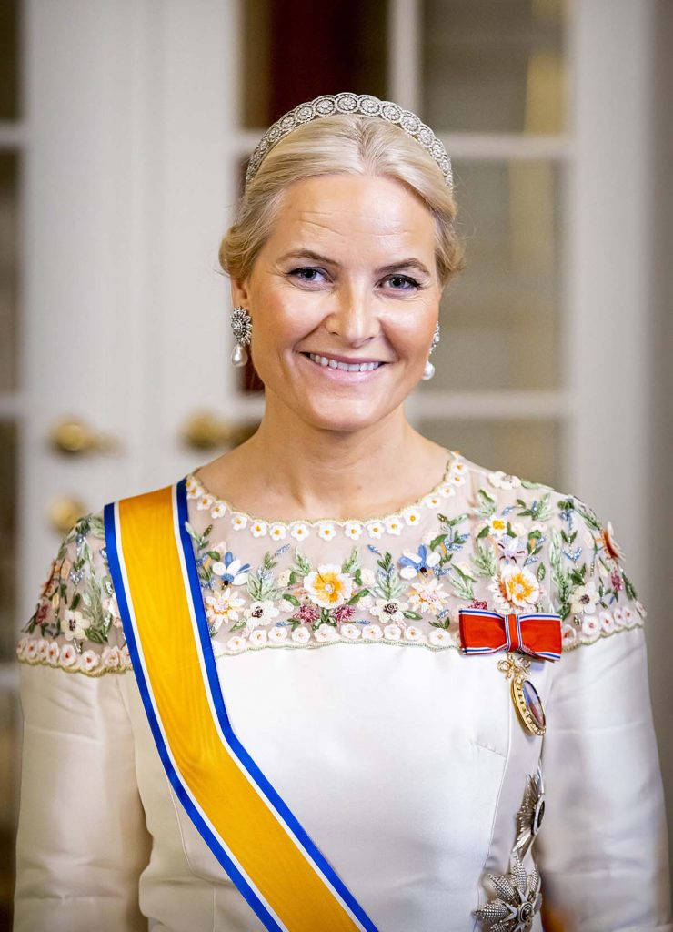 Duelo de tiaras: Máxima de Holanda saca los zafiros y Mette-Marit de Noruega contraataca con brillantes