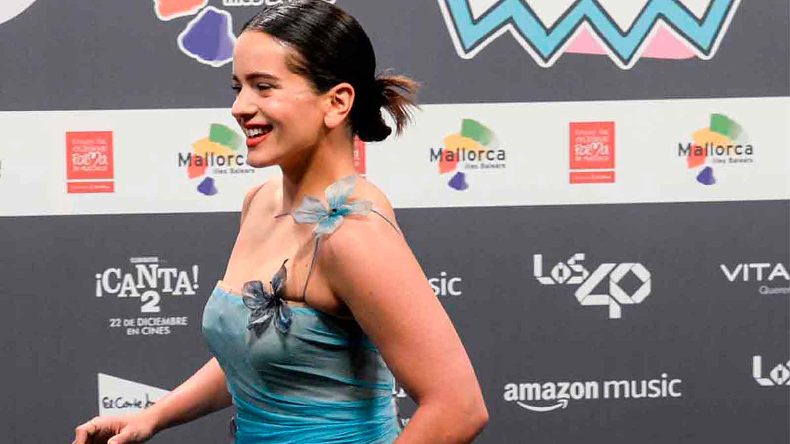 Rosalía Alfombra roja 40 Music Awards