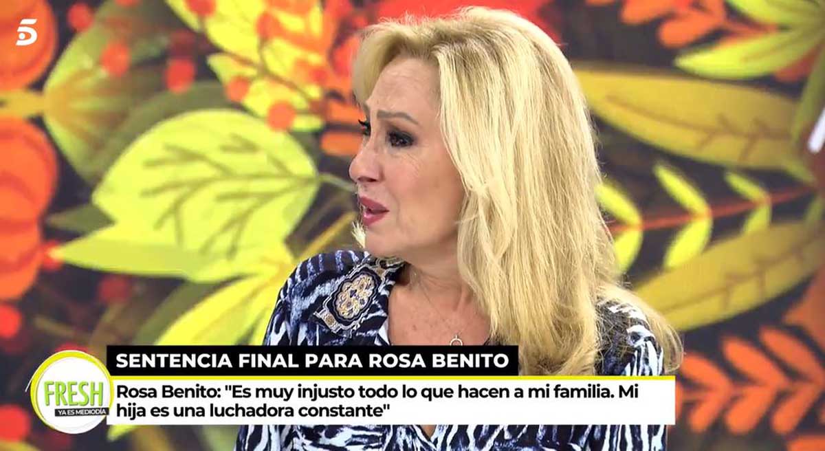 Rosa Benito llora