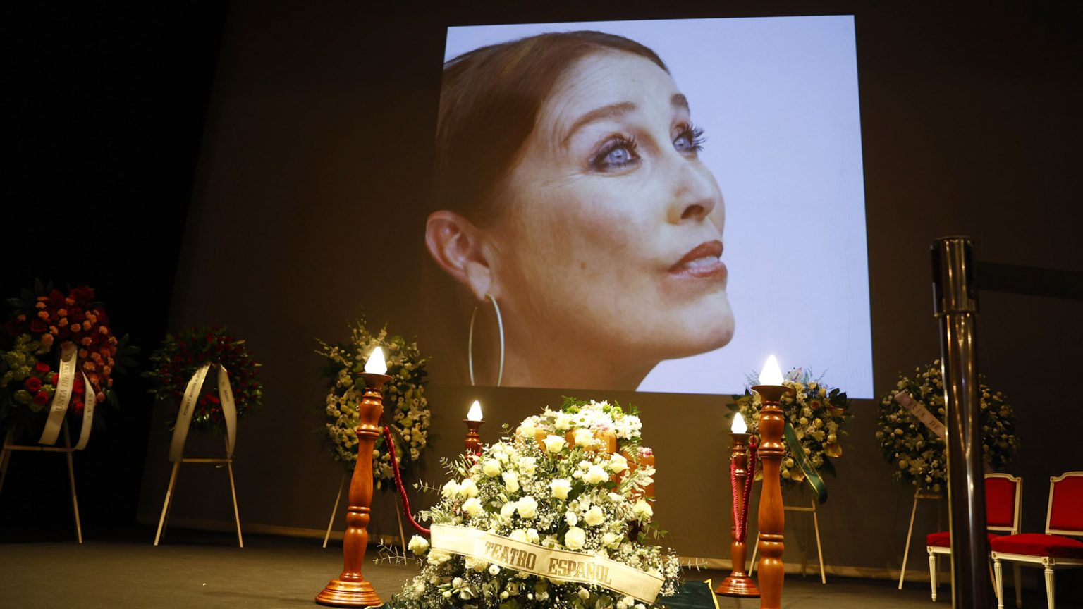 Adiós a Verónica Forqué: multitudinaria despedida en el Teatro Español