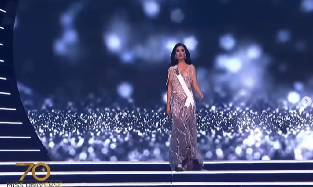 El espectacular vestido de Sarah Loinaz con guiño a La Palma en la gran final de Miss Universo