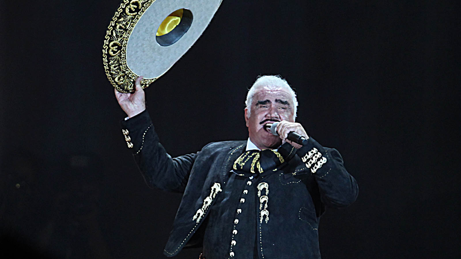 Mexican singer Vicente Fernandez performs at a free concert in Mexico City, Saturday, April 16, 2016.