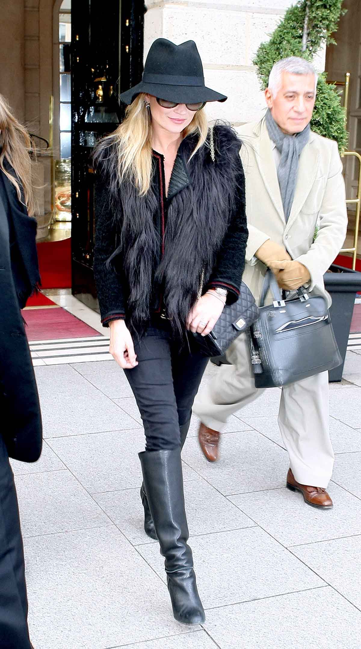 Kate Moss leaving her hotel and she going to the "Lipp" restaurant in Paris.