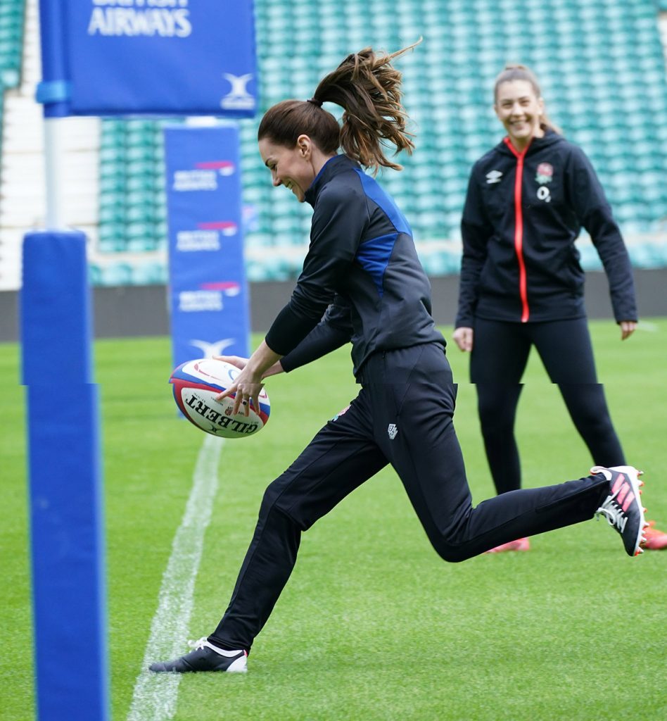 ¡Con chándal y zafiros! Kate Middleton, una insólita jugadora de rugby