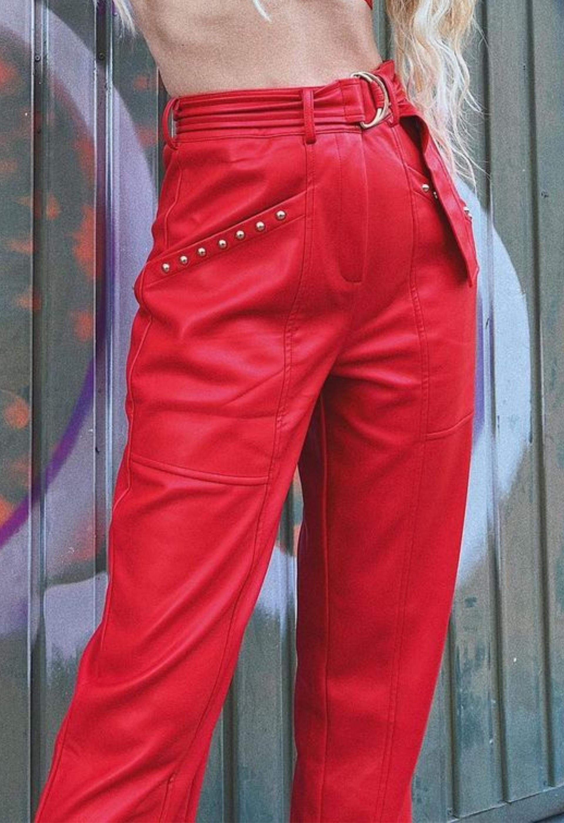 pantalón rojo