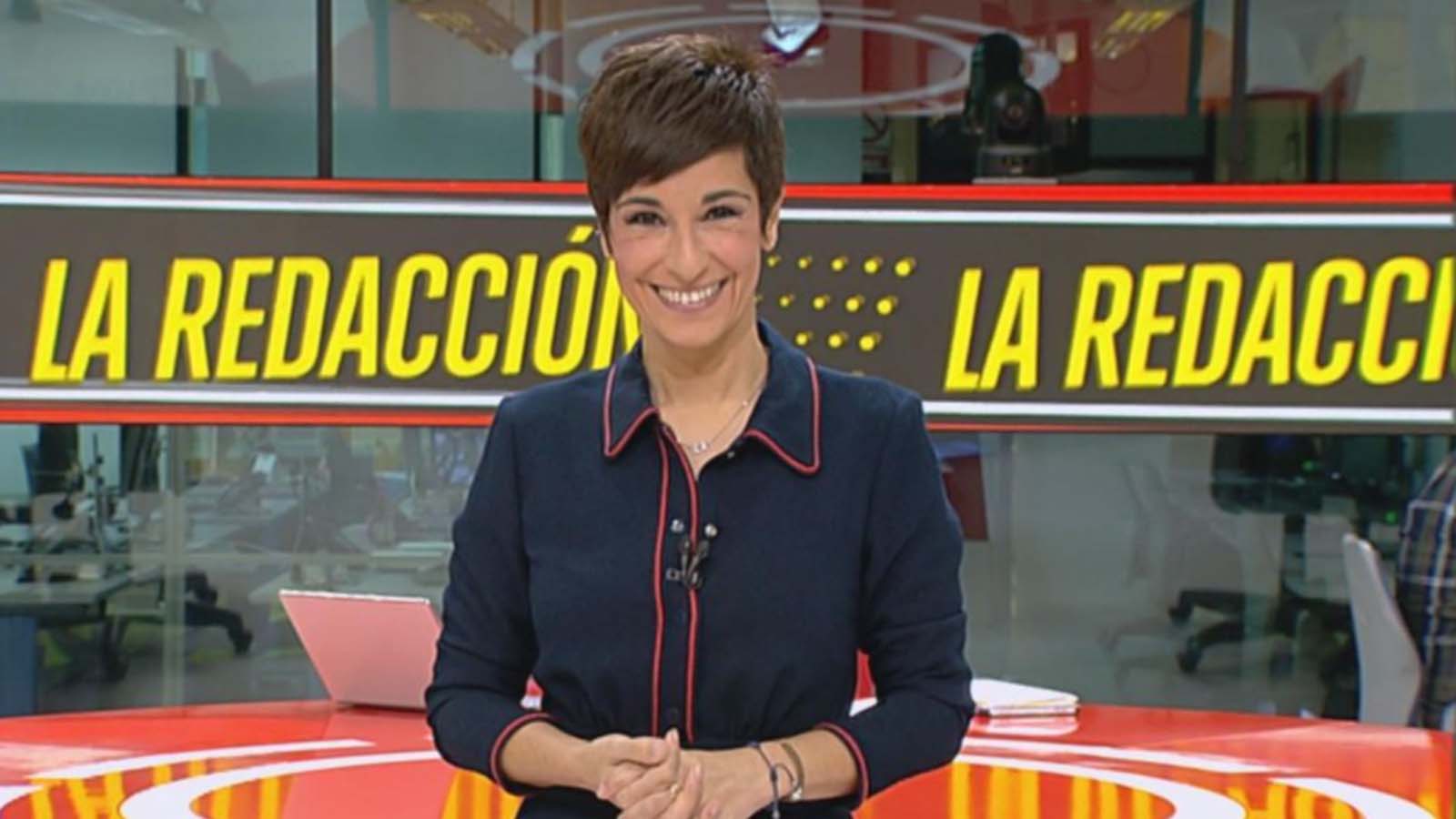 Adela González se estrena como presentadora de 'Sálvame': así ha sido su correcto debut