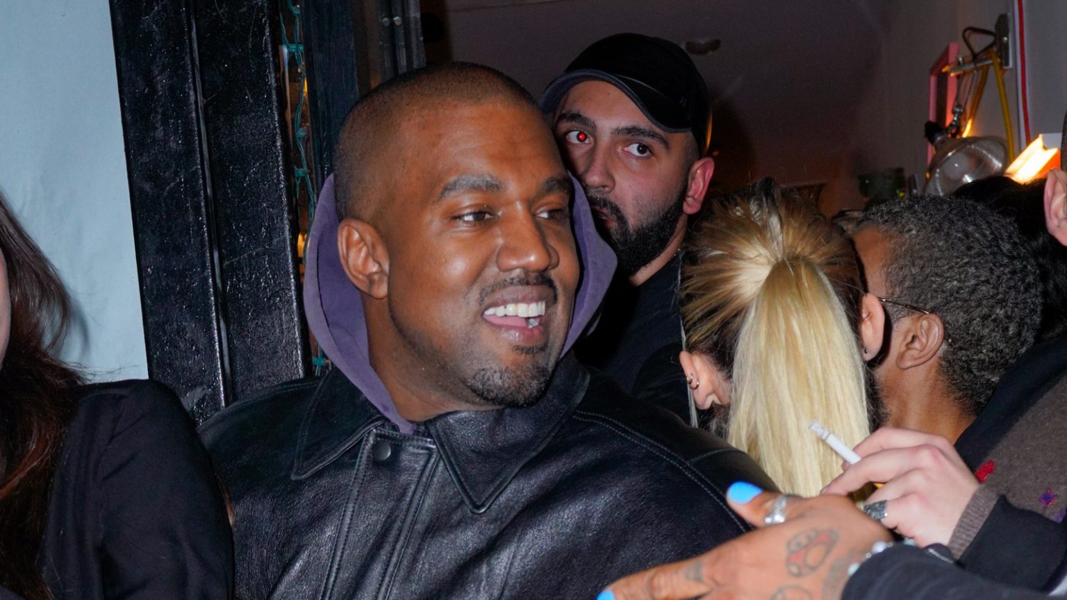 Kanye West descarta tener una relación seria