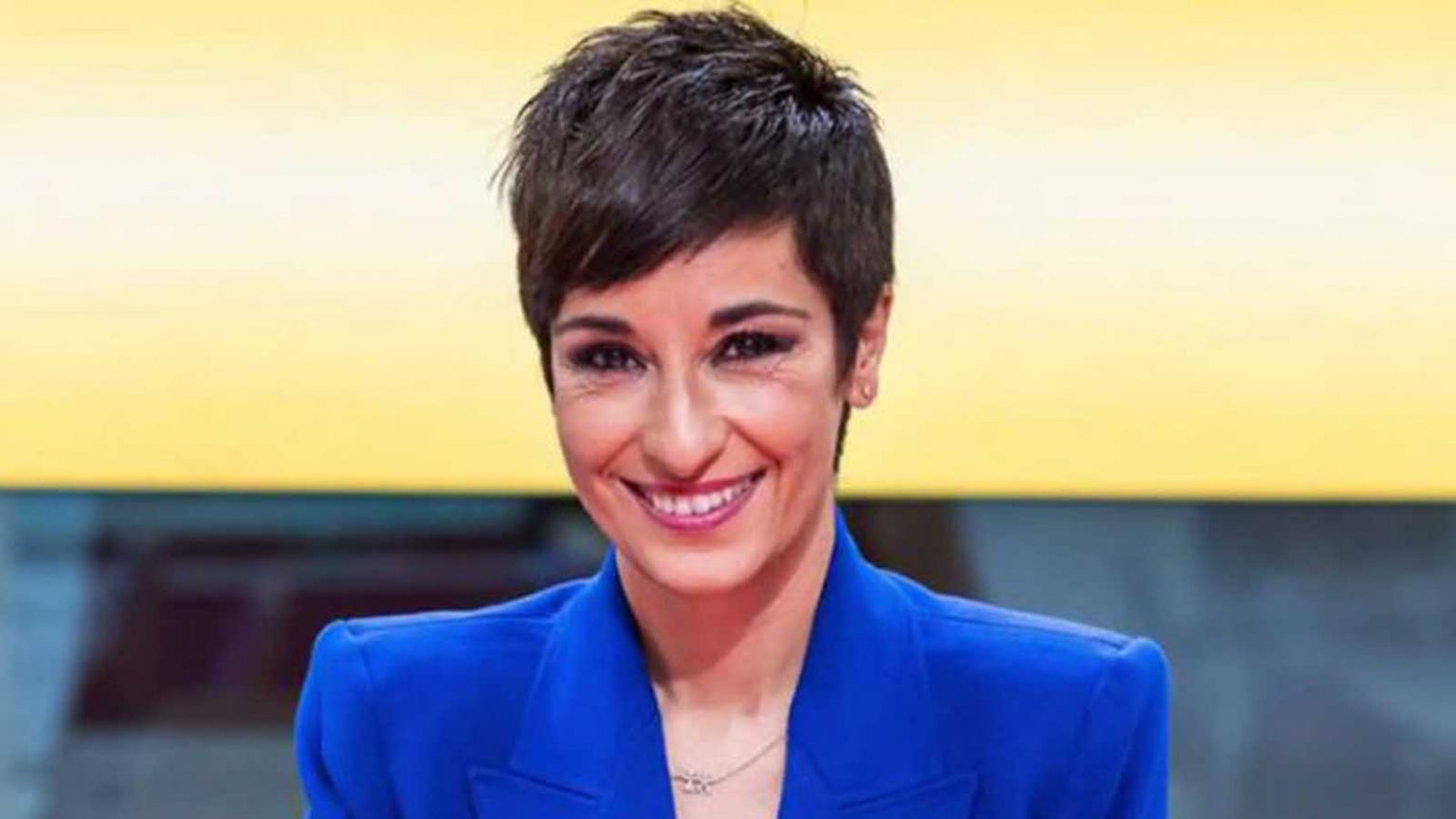 Quién es Adela González Acuña, la nueva presentadora de 'Sálvame'