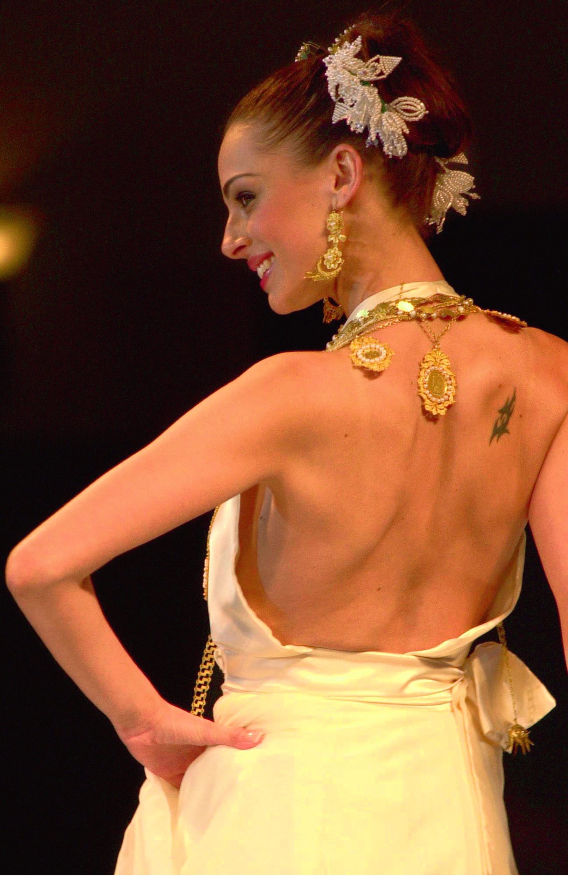 Eva González tatuaje espalda