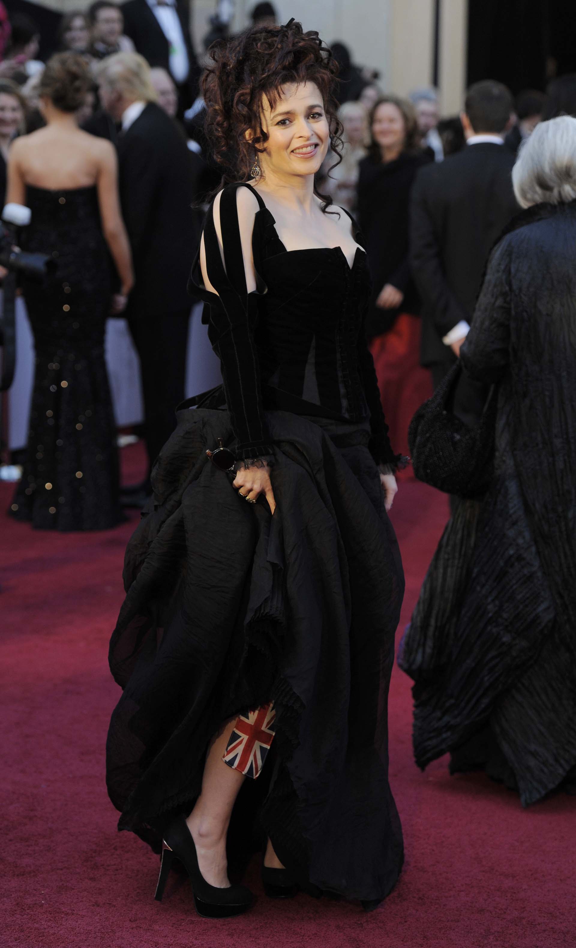 .Actress Helena Bonham Carter arrives before the 83rd Academy Awards on Sunday, Feb. 27, 2011, in the Hollywood section of Los Angeles.