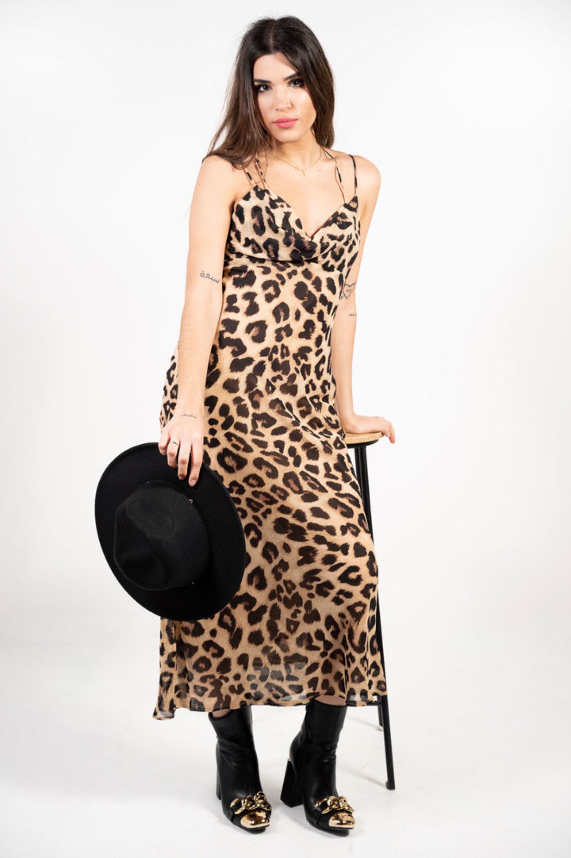 Alba Carillo vestido leopardo
