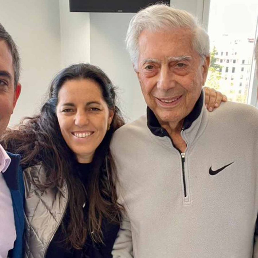 Mario-Vargas-Llosa-hijos alta covid
