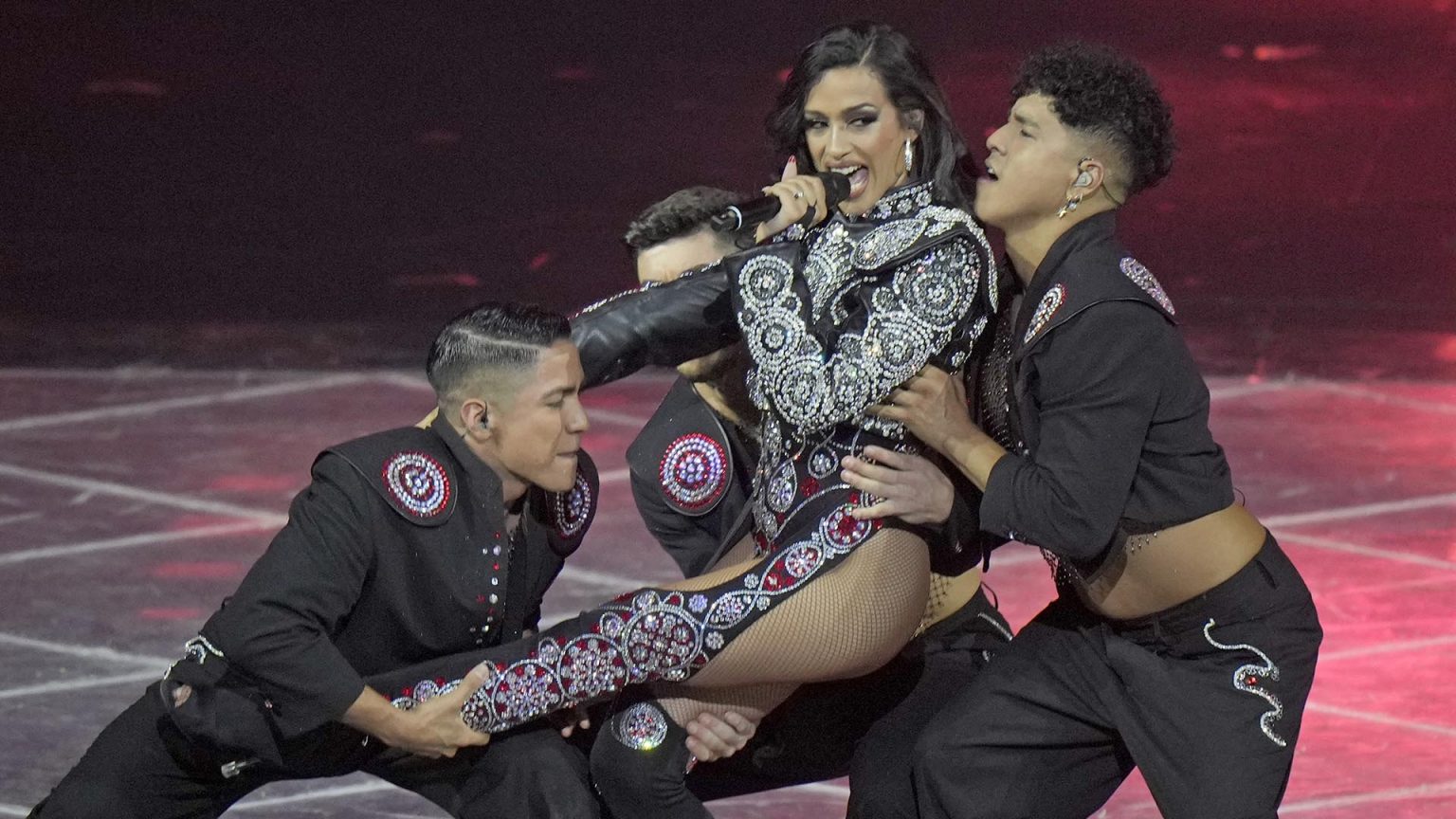 Los famosos elogian la actuación de Chanel en Eurovisión