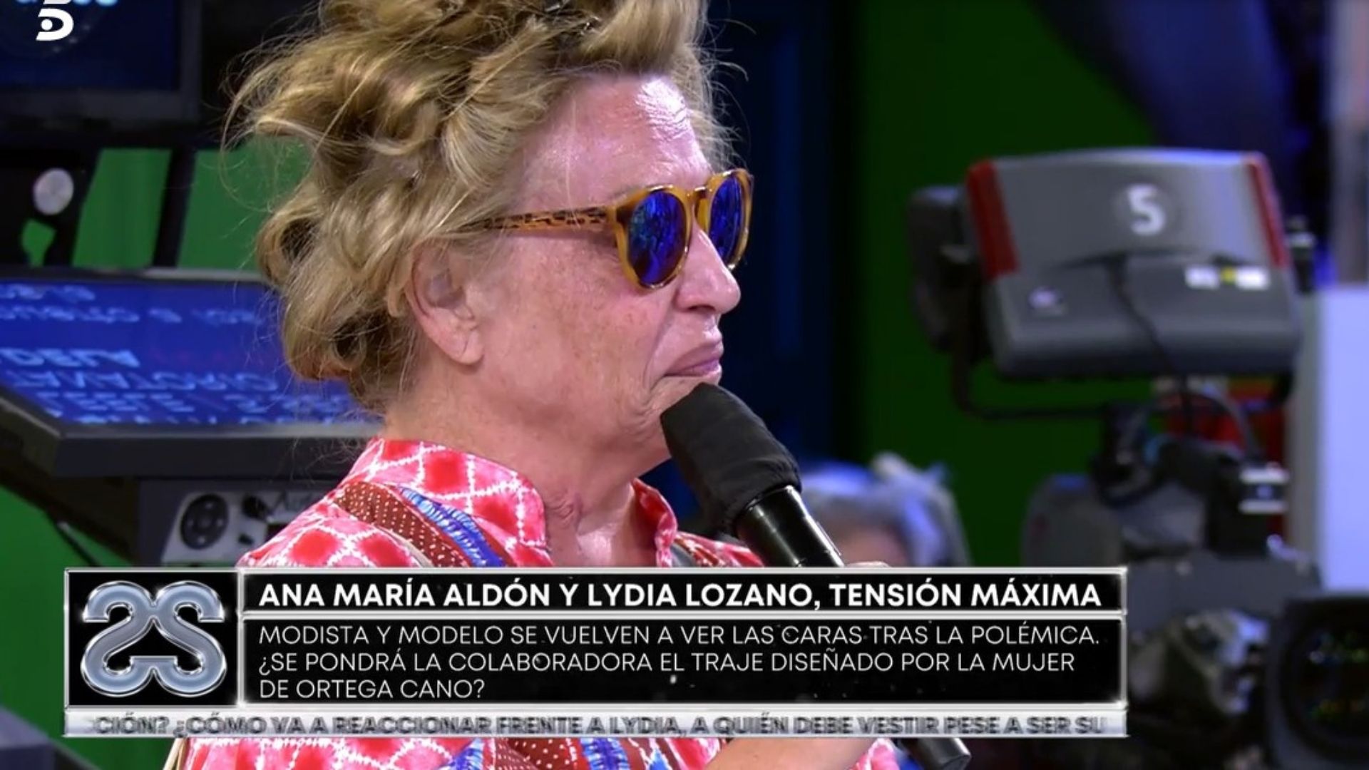 Lydia Lozano pierde los papeles en 'Sálvame' y le hace un feo a Ana María Aldón