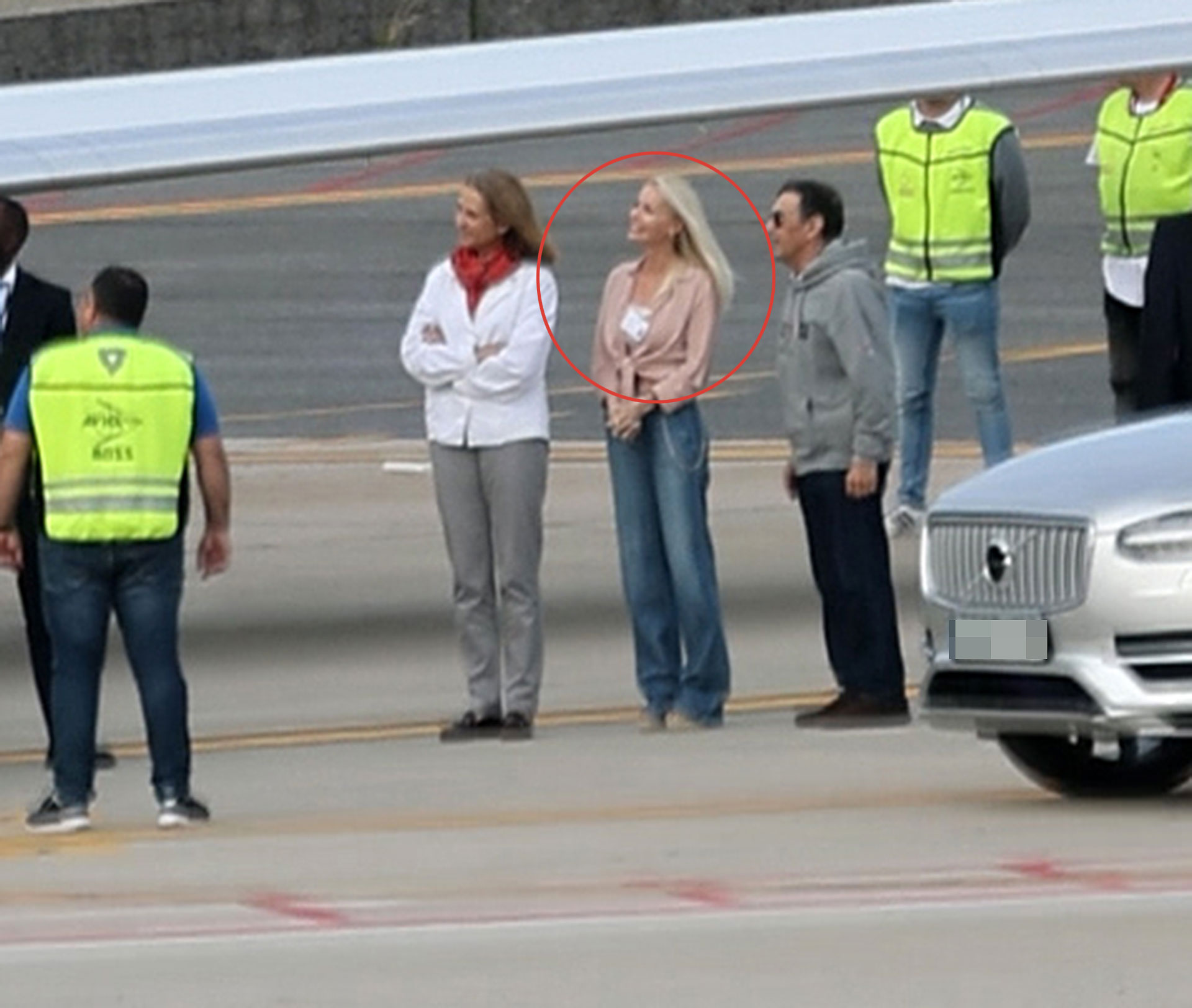 Quién es Cristina Franze, la misteriosa rubia que recogió al Rey Juan Carlos en el aeropuerto