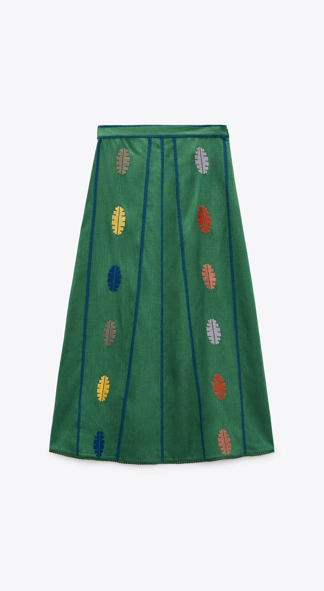 Falda capa bordasa con lino de Zara 39,95 euros