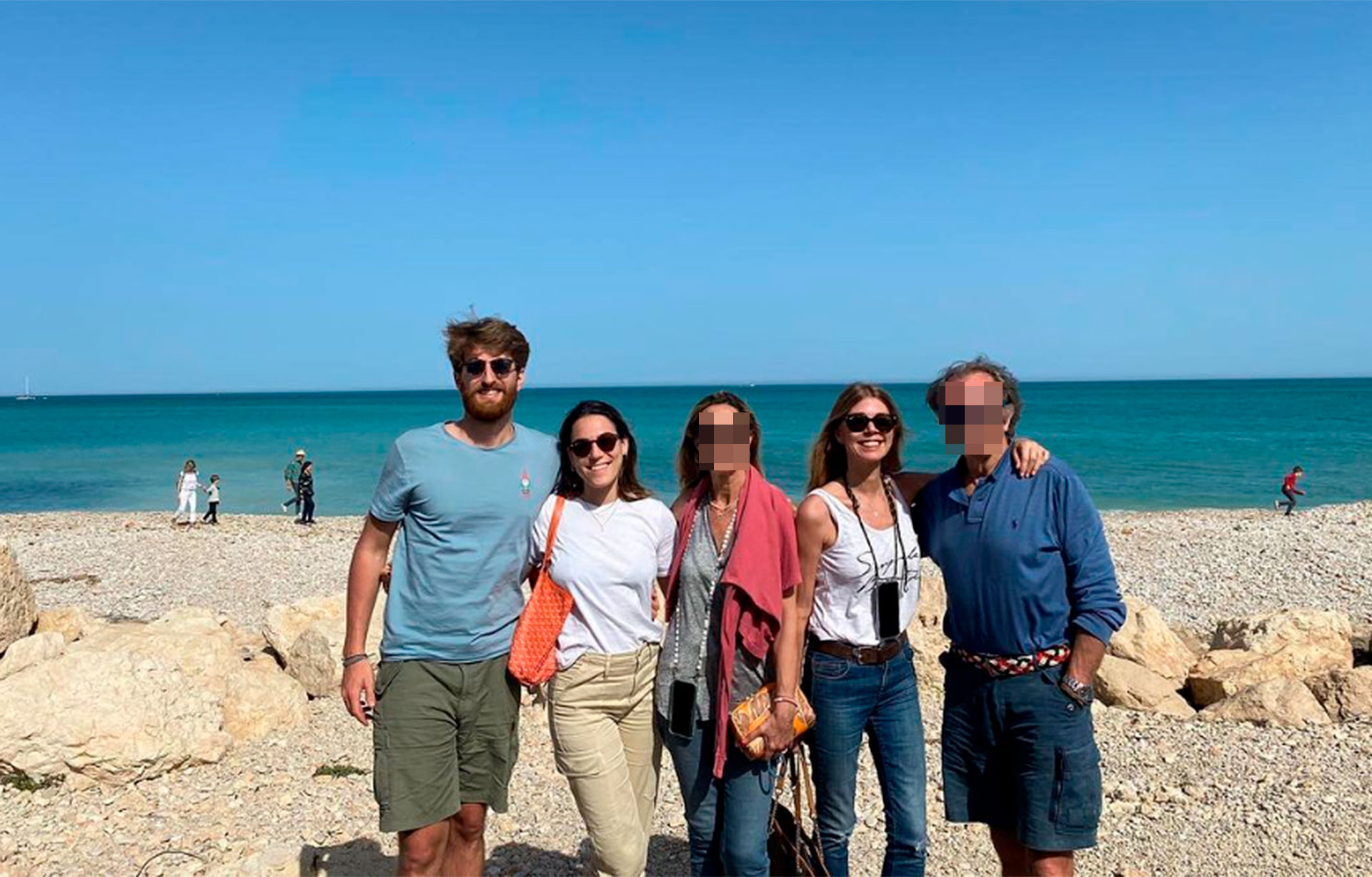 Andrea, la hija de Pepe Navarro y Eva Zaldívar, se casa: los detalles de su boda en Ibiza