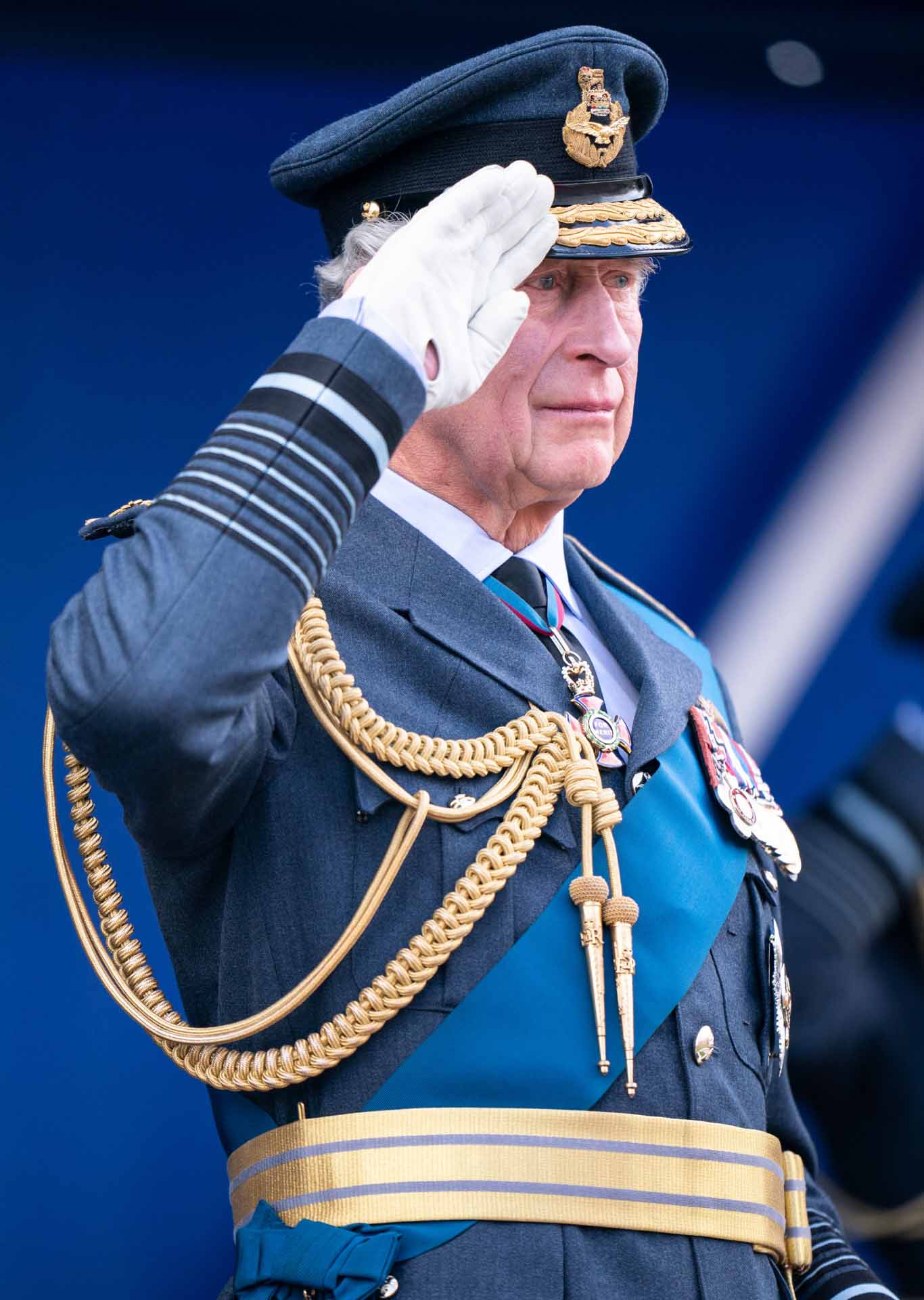 El príncipe Carlos de Inglaterra acepta tres millones de euros en efectivo de un jeque árabe
