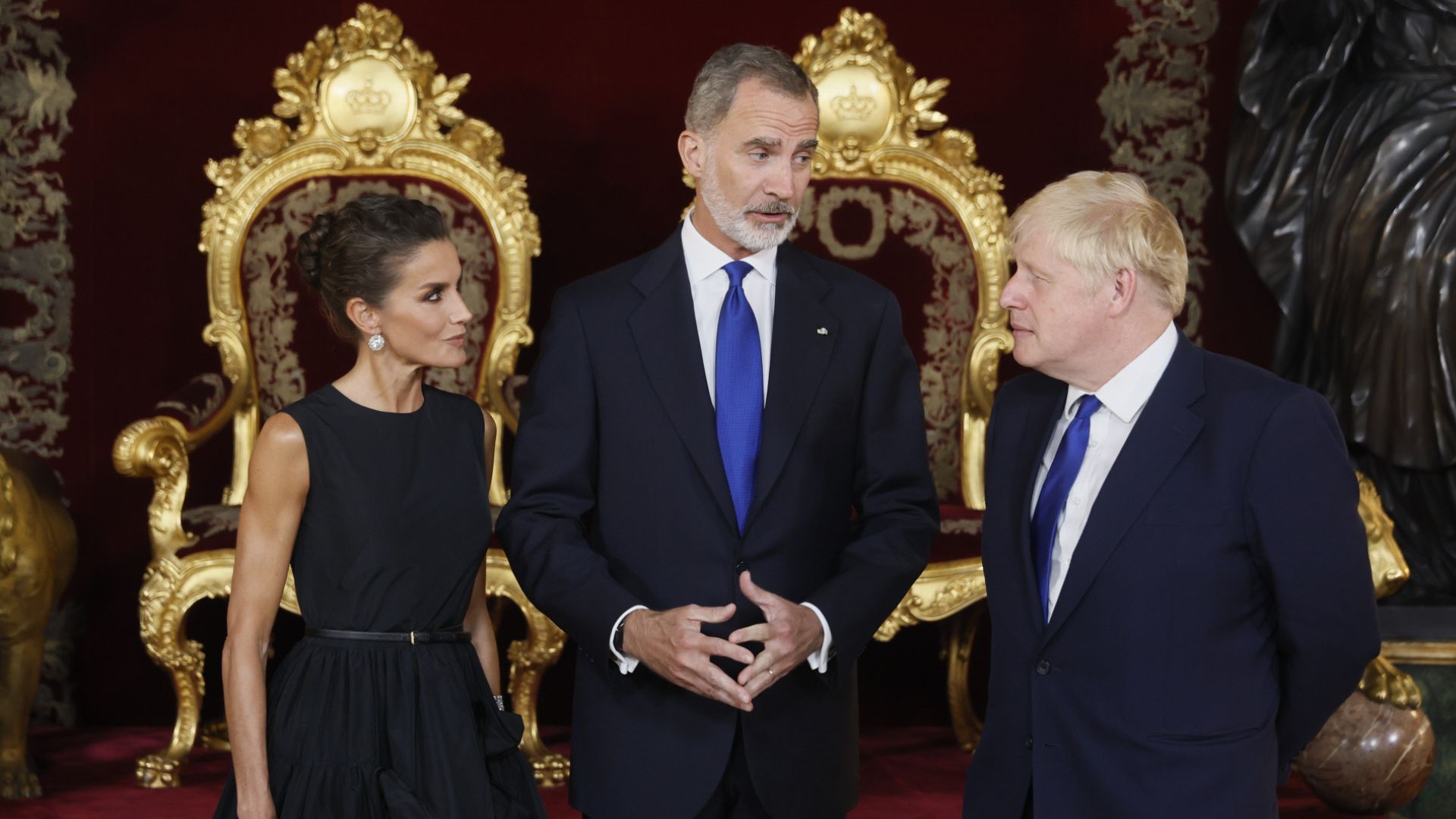Los Reyes Felipe y Letizia ponen glamour a la cena de gala de la cumbre de la OTAN