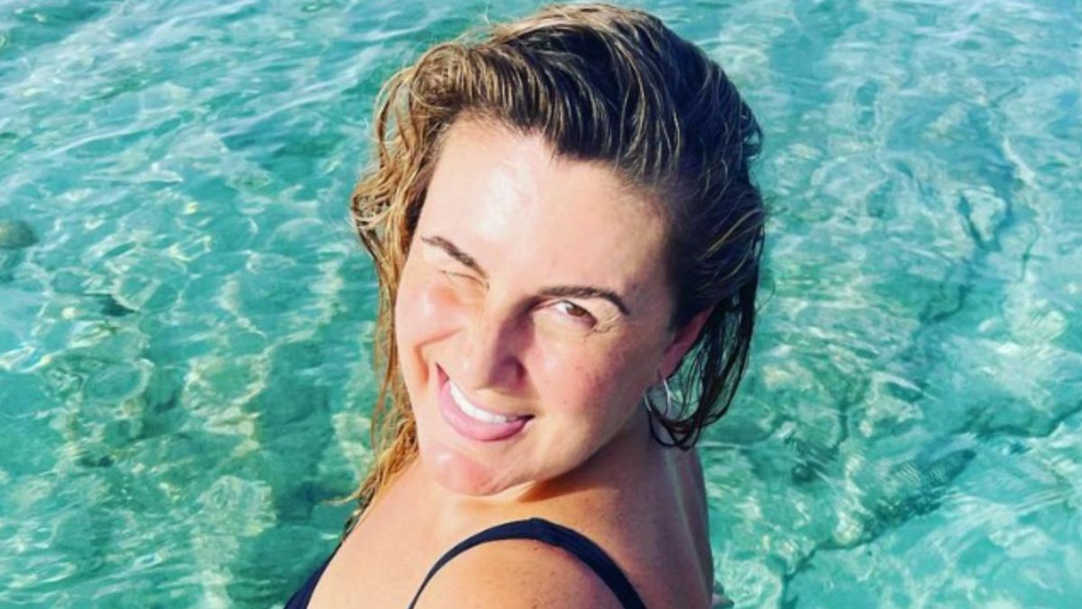 Fotos del día: Carlota Corredera posa en bañador en sus vacaciones en Sicilia