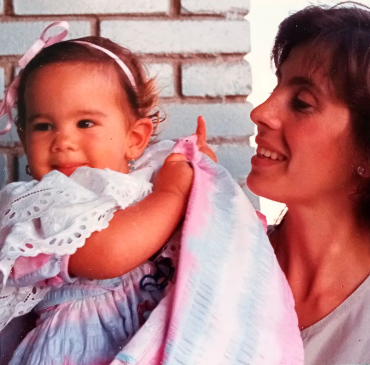 La felicitación de cumpleaños de Mercedes, la madre de Anabel Pantoja, a su hija ¿con zasca a Yulen Pereira?